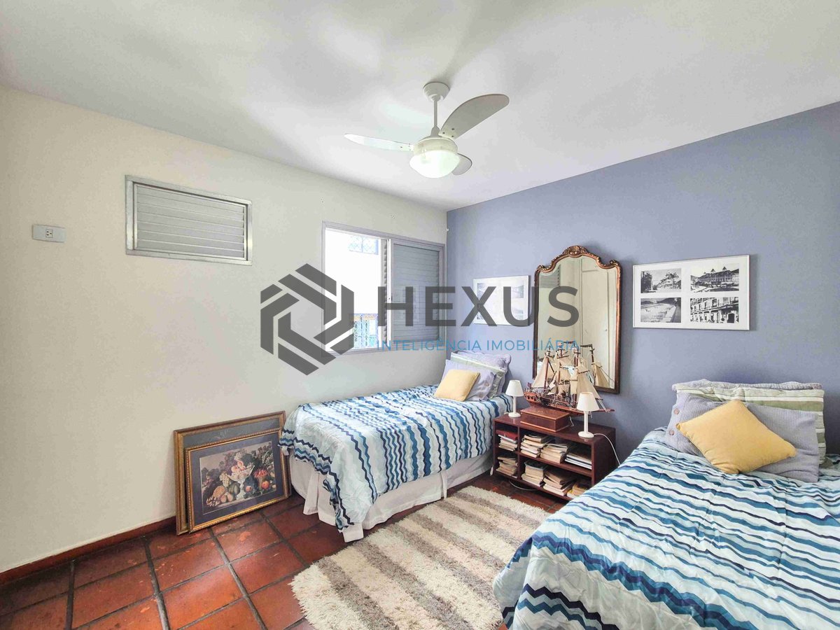 Foto 13 de Apartamento com varanda e lazer na Praia das Pitangueiras, Guaruja