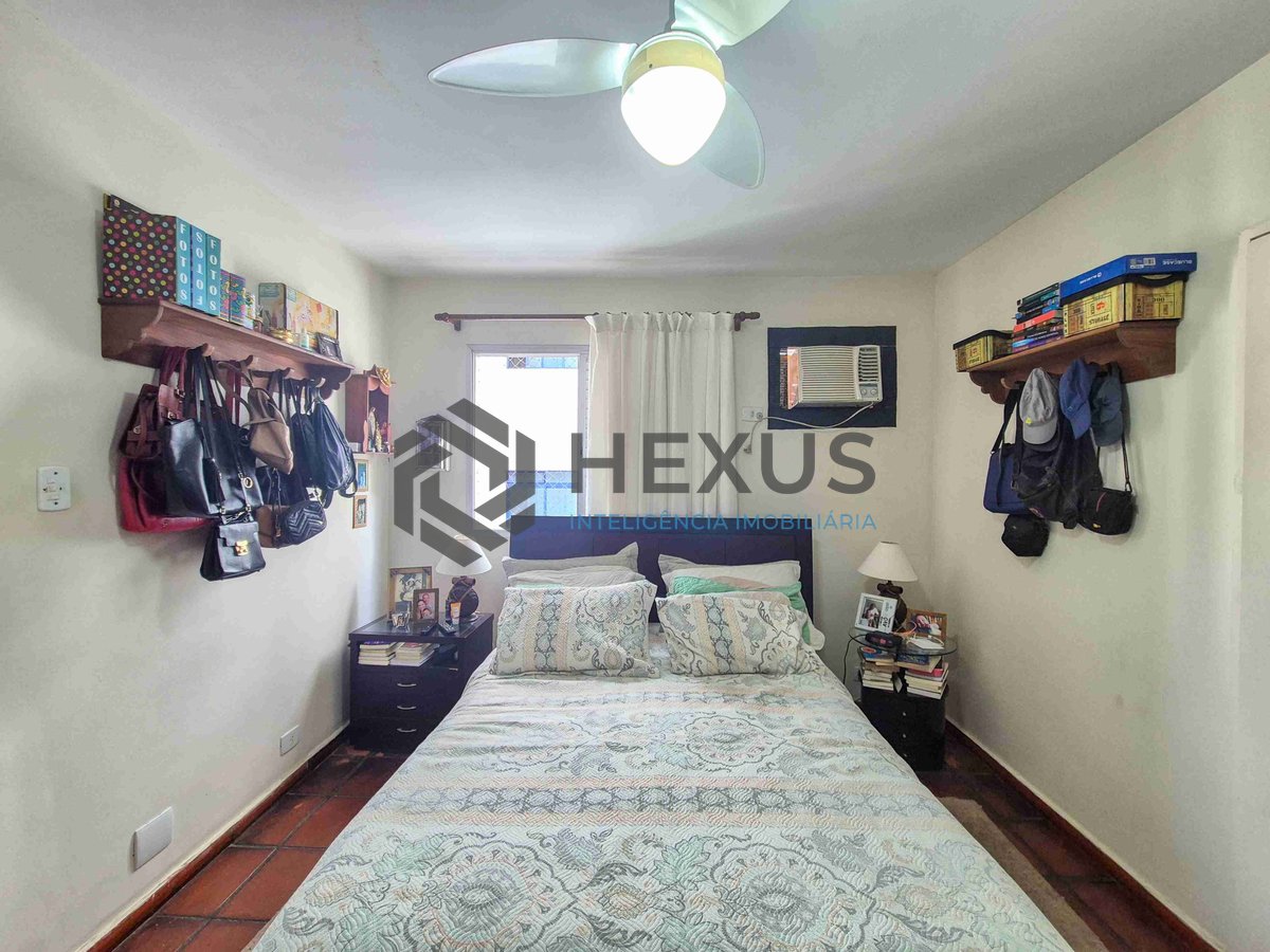 Foto 16 de Apartamento com varanda e lazer na Praia das Pitangueiras, Guaruja