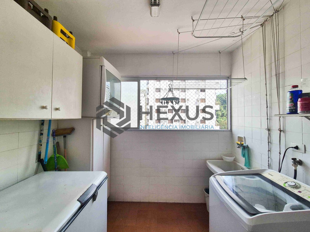 Foto 26 de Apartamento com varanda e lazer na Praia das Pitangueiras, Guaruja