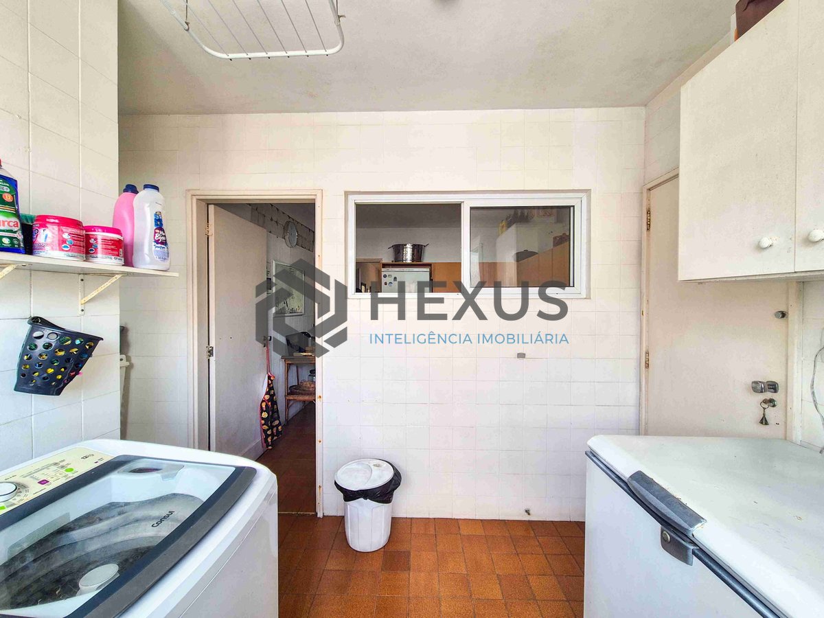 Foto 27 de Apartamento com varanda e lazer na Praia das Pitangueiras, Guaruja