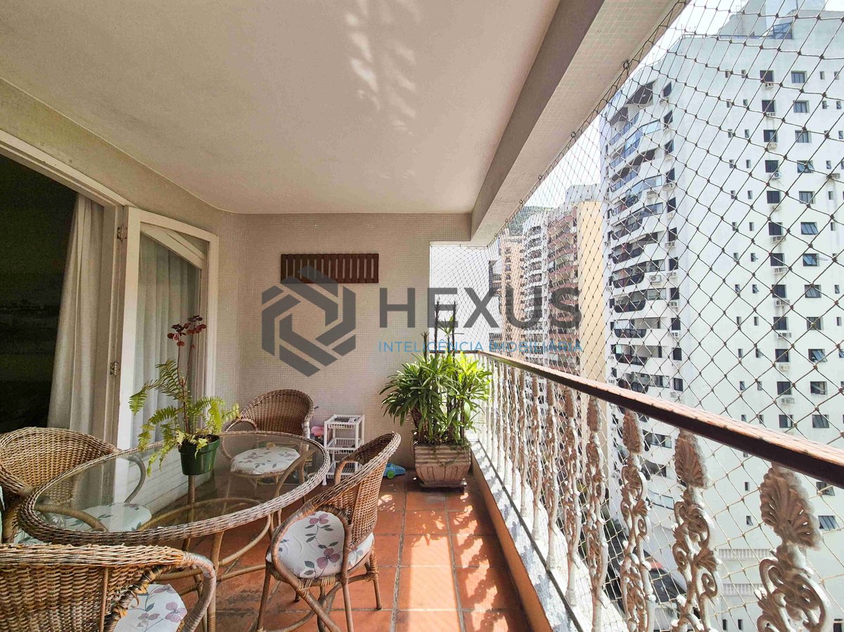Foto 4 de Apartamento com varanda e lazer na Praia das Pitangueiras, Guaruja