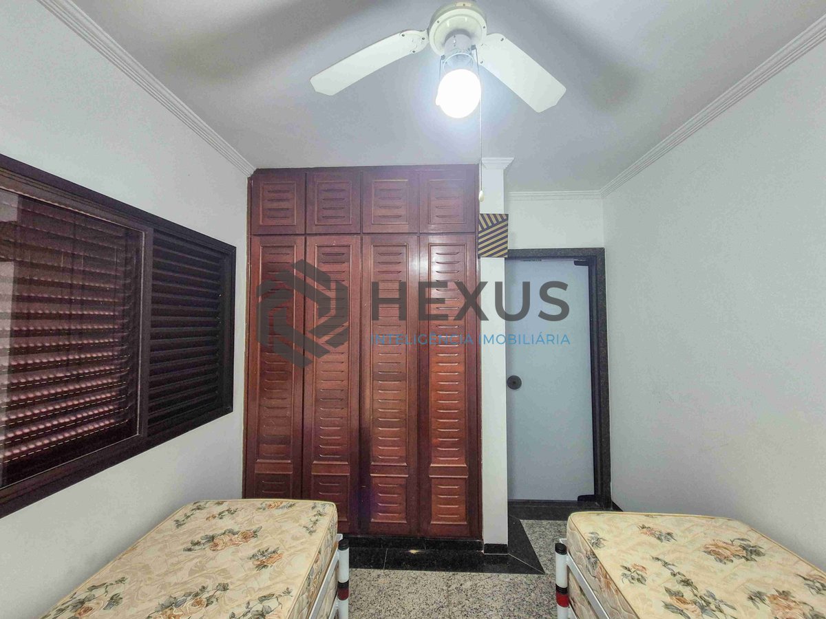 Foto 13 de Apartamento com varanda e lazer na Praia das Pitangueiras, Guaruja