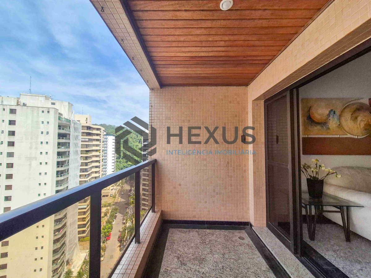 Foto 3 de Apartamento com varanda e lazer na Praia das Pitangueiras, Guaruja
