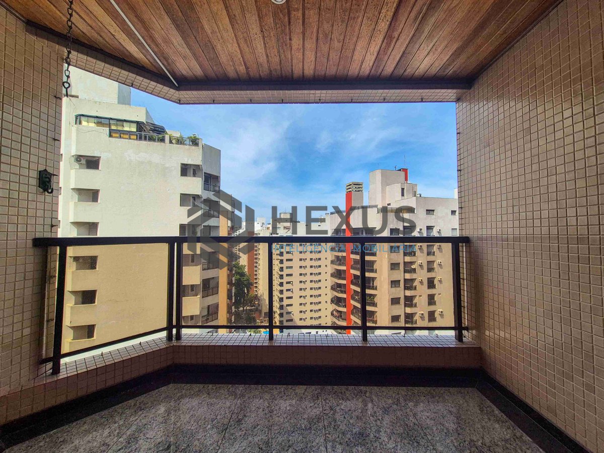 Foto 5 de Apartamento com varanda e lazer na Praia das Pitangueiras, Guaruja