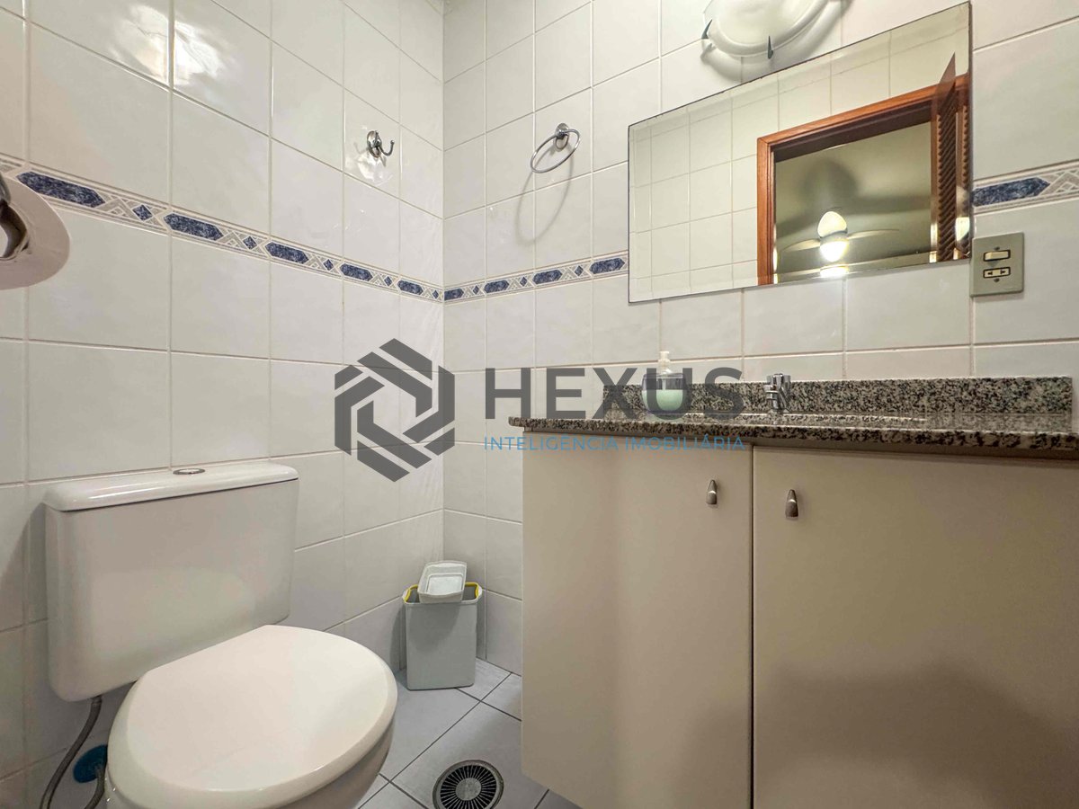 Foto 14 de Apartamento com varanda, lazer e vista mar na Praia das Pitangueiras, Guaruja