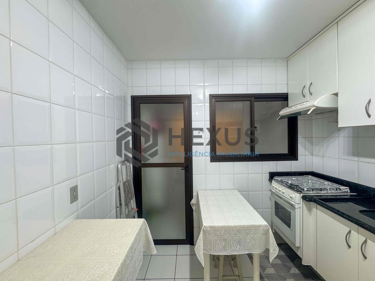 Foto 19 de Apartamento com varanda, lazer e vista mar na Praia das Pitangueiras, Guaruja