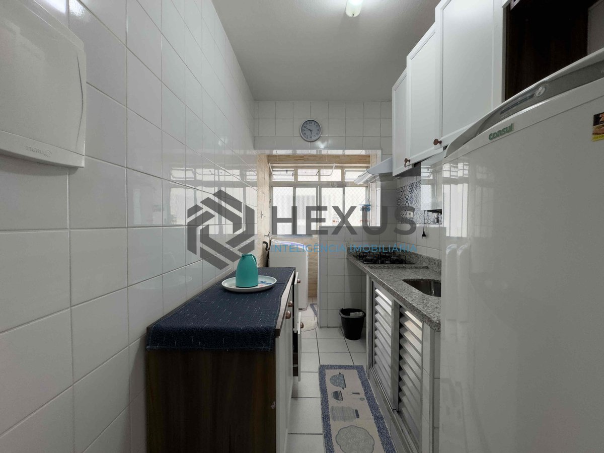 Foto 14 de Apartamento a duas quadras da Praia das Pitangueiras, Guaruja