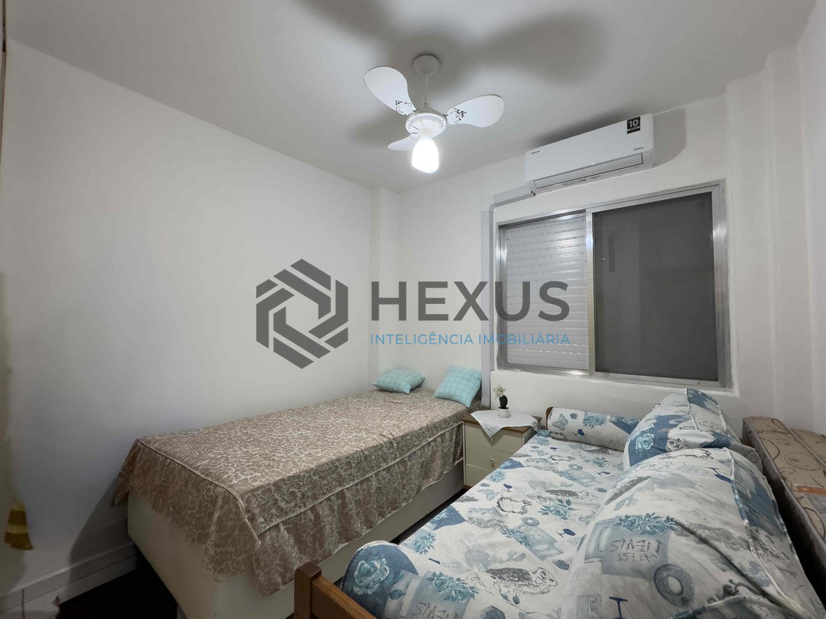 Foto 8 de Apartamento a duas quadras da Praia das Pitangueiras, Guaruja