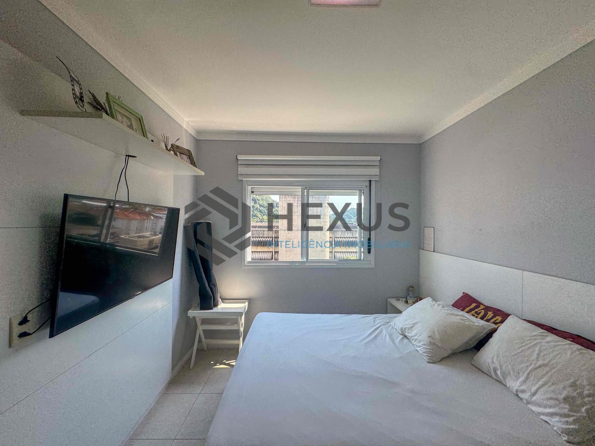 Foto 23 de Apartamento com varanda gourmet a lazer na Praia das Pitangueiras, Guaruja