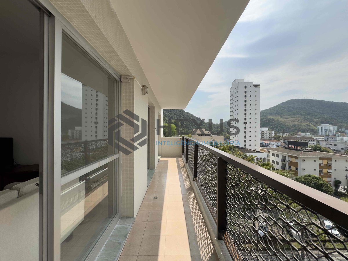Foto 8 de Apartamento reformado com varanda, lazer e vista mar na Praia das Pitangueiras, Guaruja
