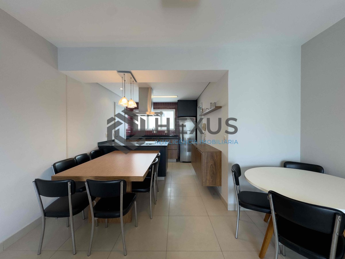 Foto 6 de Apartamento reformado com varanda vista mar e lazer na Praia das Pitangueiras, Guaruja