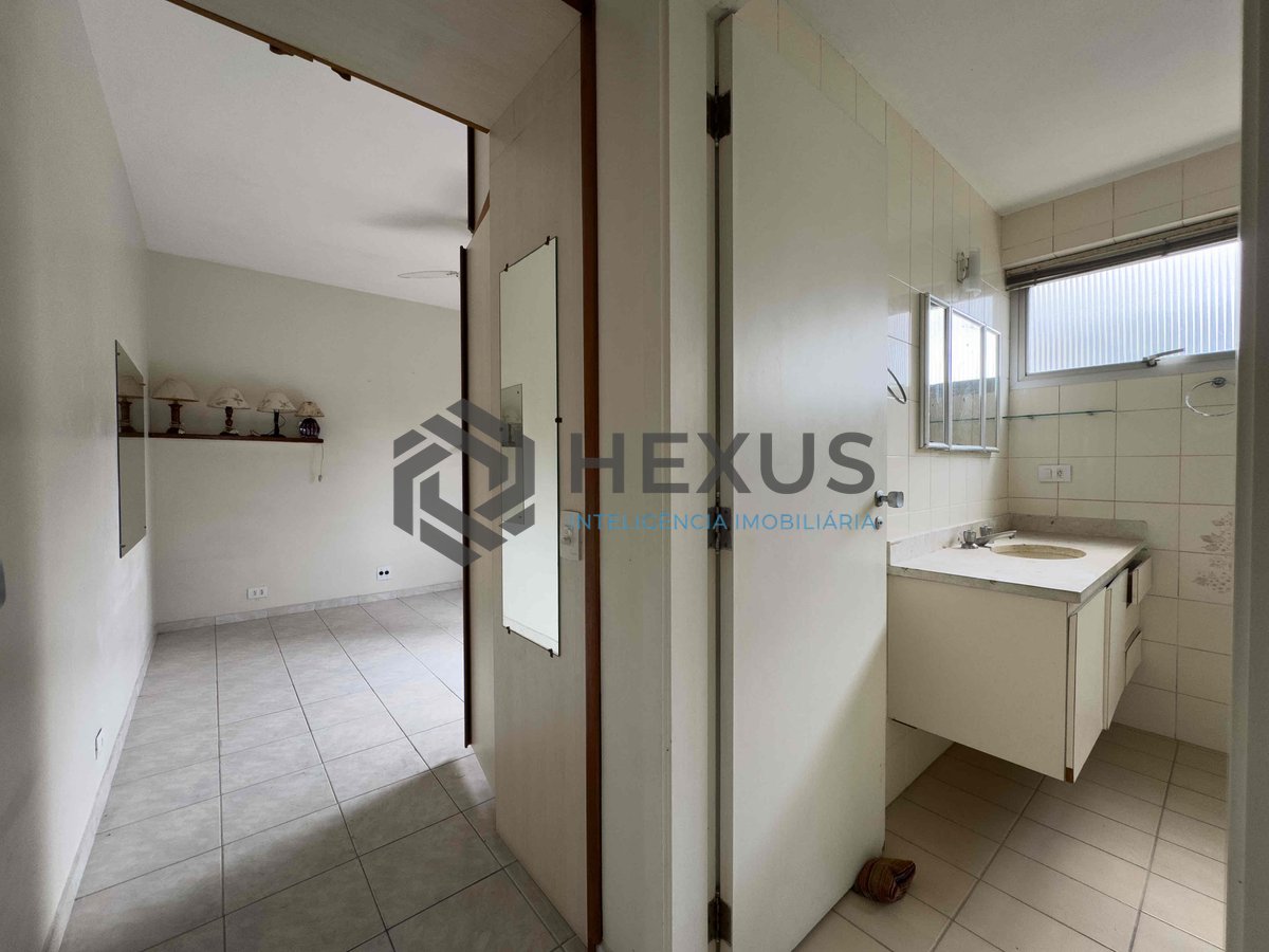 Foto 15 de Apartamento com varanda, lazer e vista mar na Praia das Pitangueiras, Guaruja