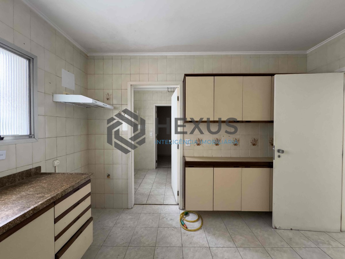 Foto 20 de Apartamento com varanda, lazer e vista mar na Praia das Pitangueiras, Guaruja