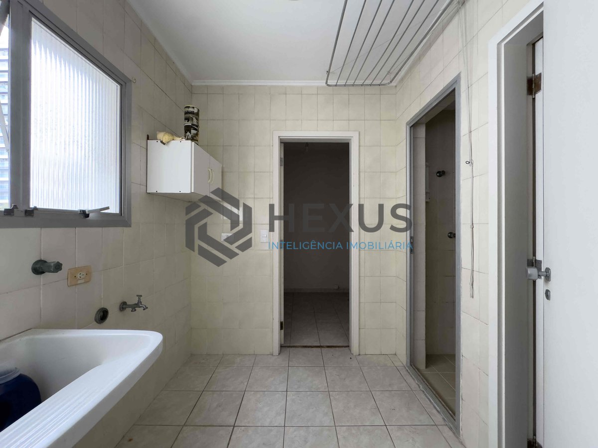 Foto 22 de Apartamento com varanda, lazer e vista mar na Praia das Pitangueiras, Guaruja