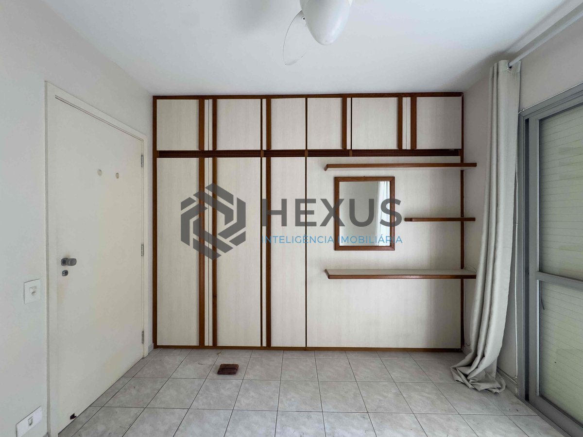 Foto 10 de Apartamento com varanda, lazer e vista mar na Praia das Pitangueiras, Guaruja