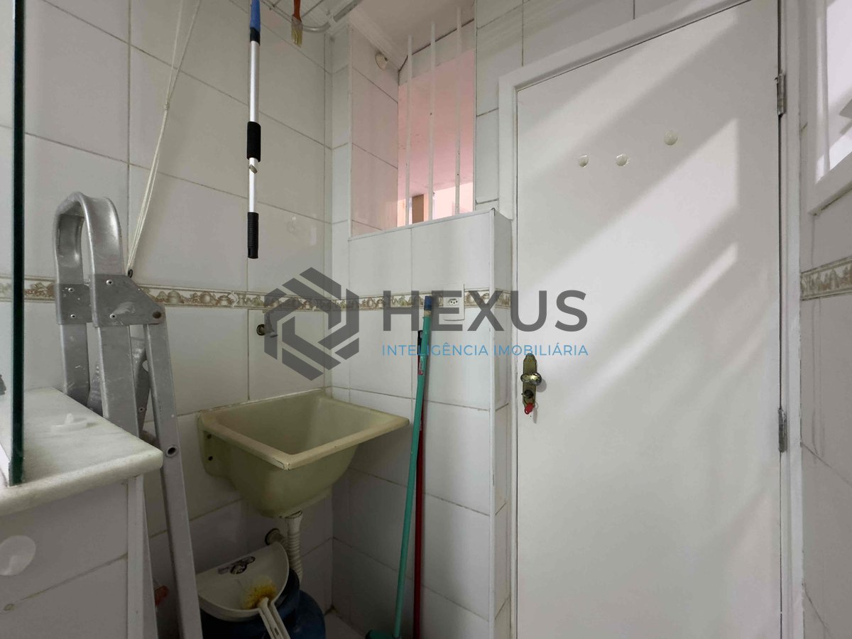 Foto 18 de Apartamento na quadra mar da Praia das Pitangueiras, Guaruja