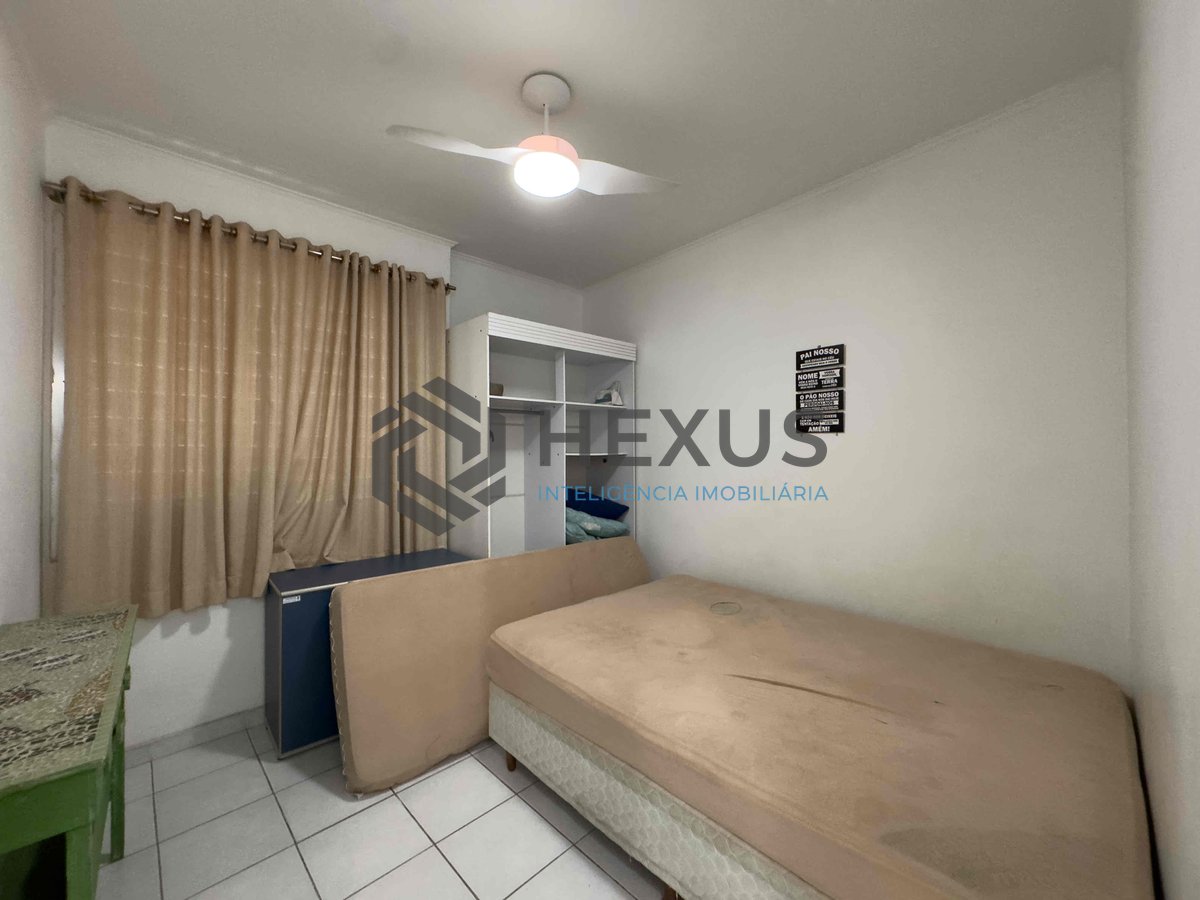 Foto 9 de Apartamento com varanda e vista mar na quadra mar da Praia das Pitangueiras, Guaruja