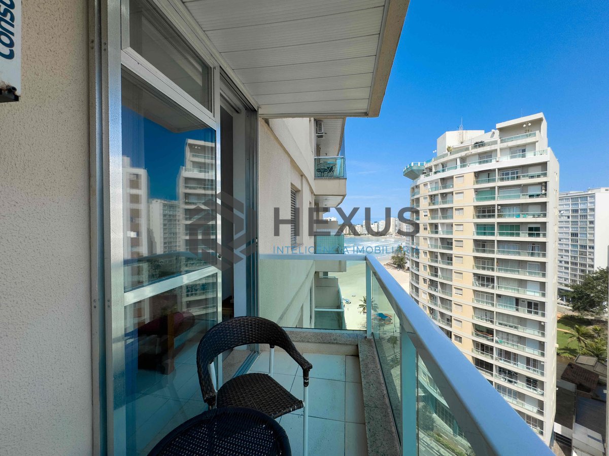 Foto 6 de Apartamento com varanda e vista mar na quadra mar da Praia das Pitangueiras, Guaruja