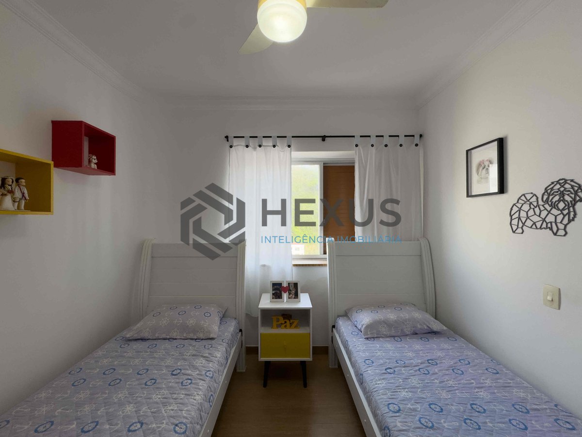 Foto 16 de Apartamento com varanda e lazer na quadra mar da Praia das Pitangueiras, Guaruja