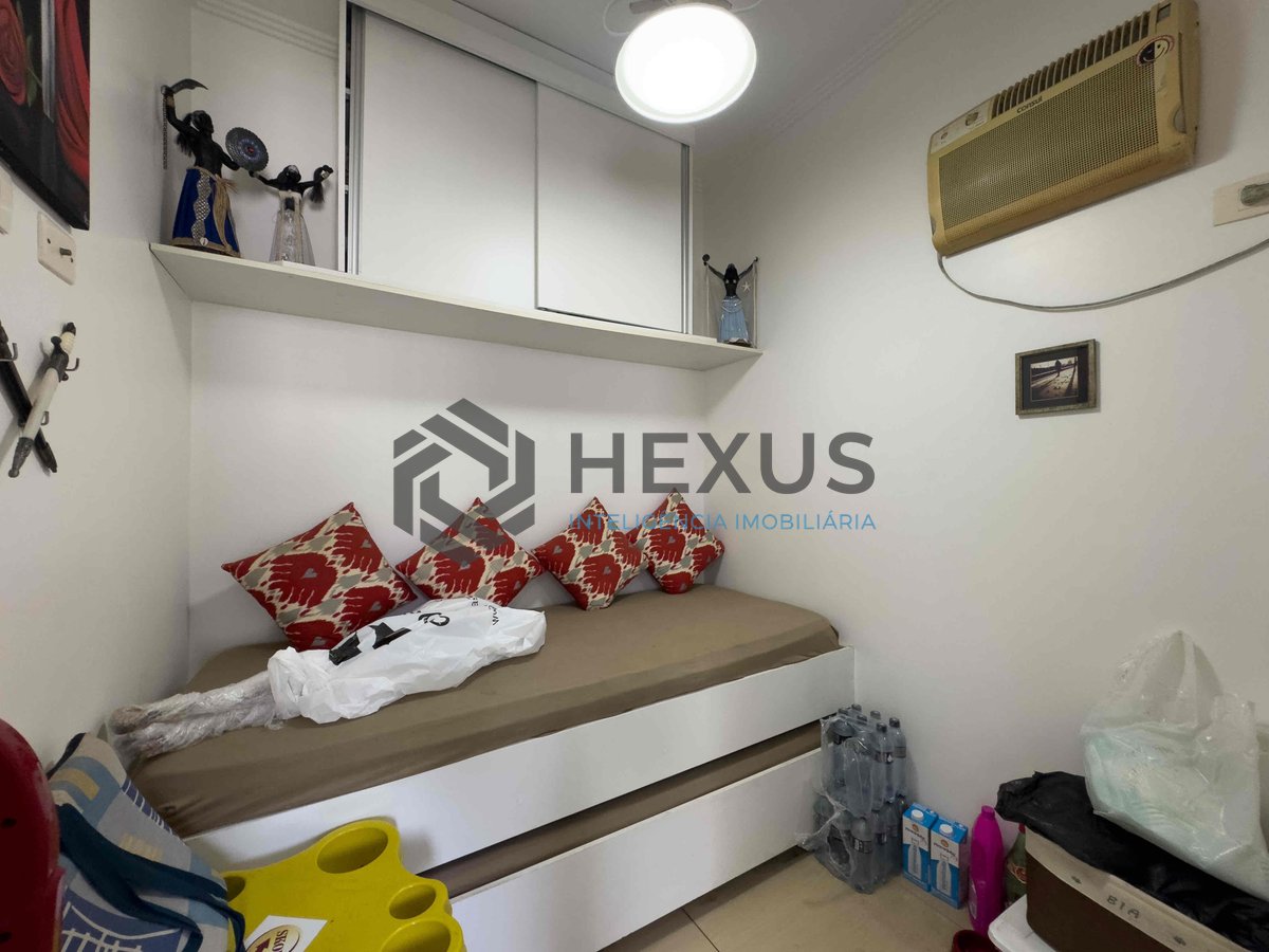 Foto 23 de Apartamento com varanda e lazer na quadra mar da Praia das Pitangueiras, Guaruja