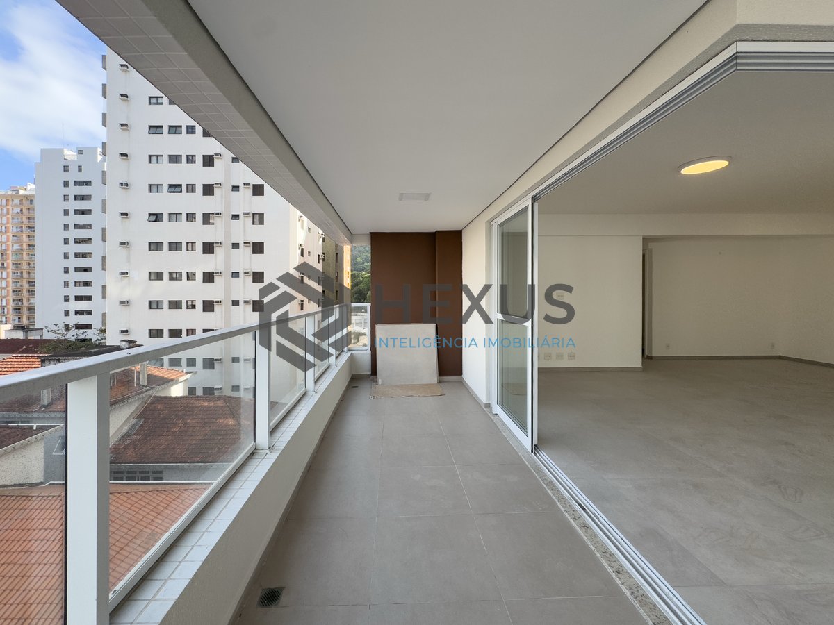 Foto 7 de Apartamento com varanda gourmet e lazer em prédio novo na Praia das Pitangueiras, Guaruja