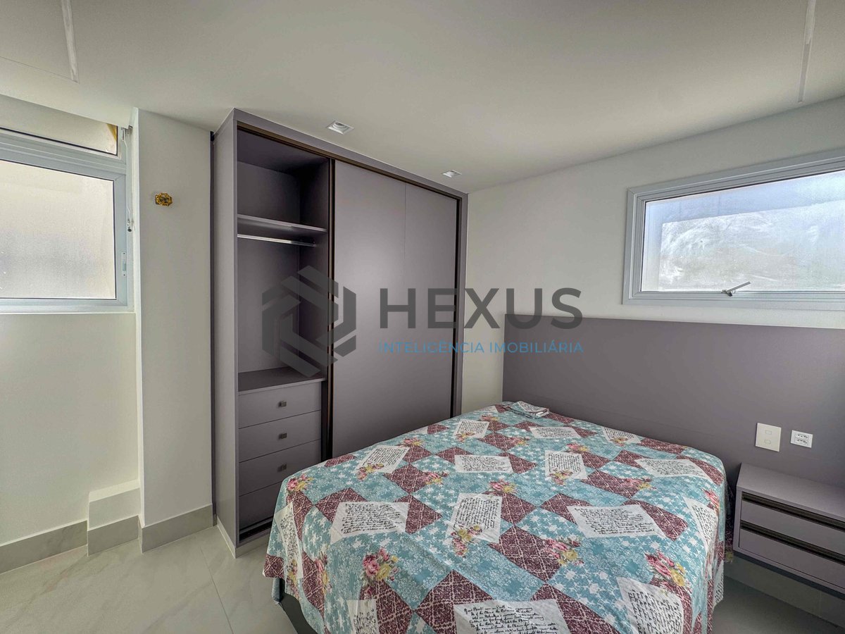 Foto 39 de Apartamento frente mar com varanda e vista mar na Praia das Pitangueiras, Guaruja
