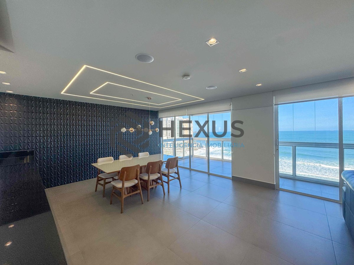 Foto 5 de Apartamento frente mar com varanda e vista mar na Praia das Pitangueiras, Guaruja