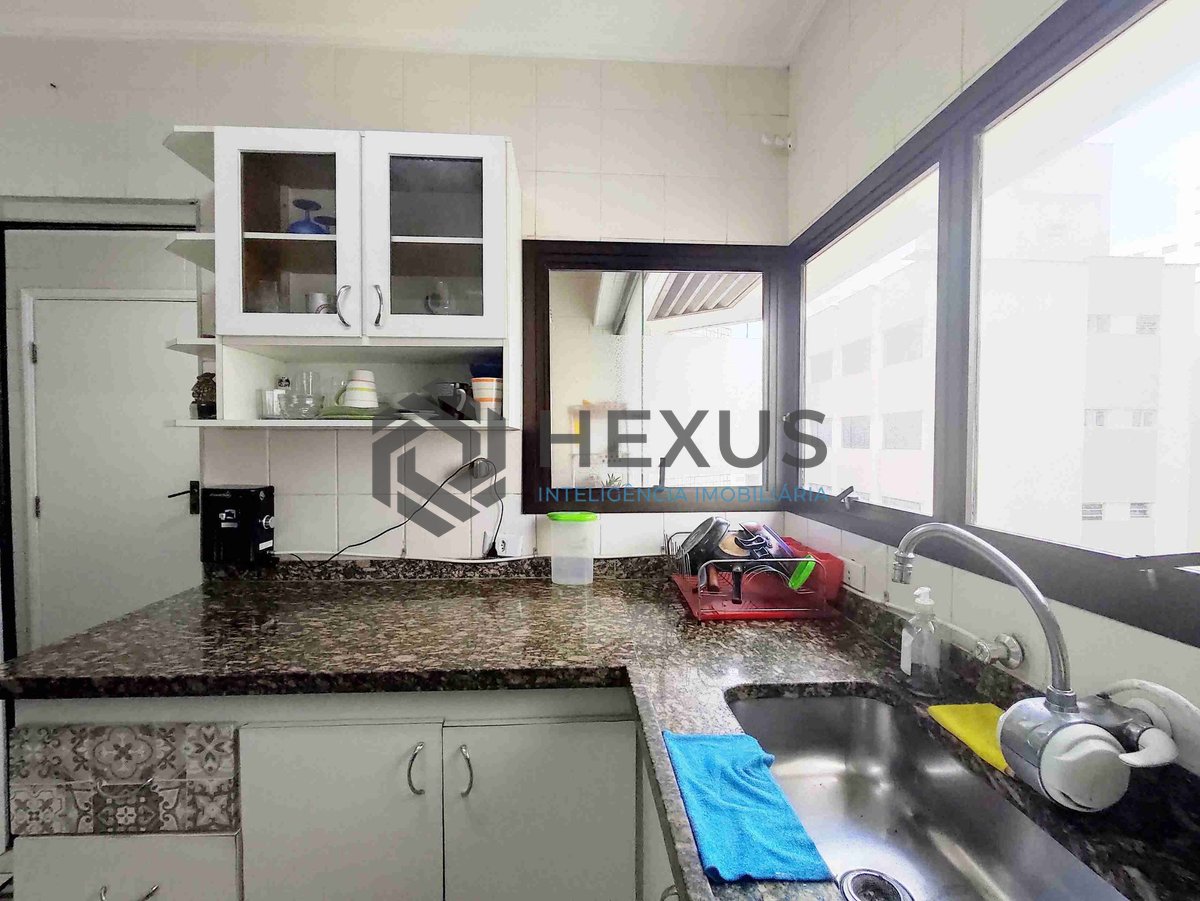 Foto 26 de Apartamento com varanda e lazer a uma quadra da Praia das Asturias, Guaruja