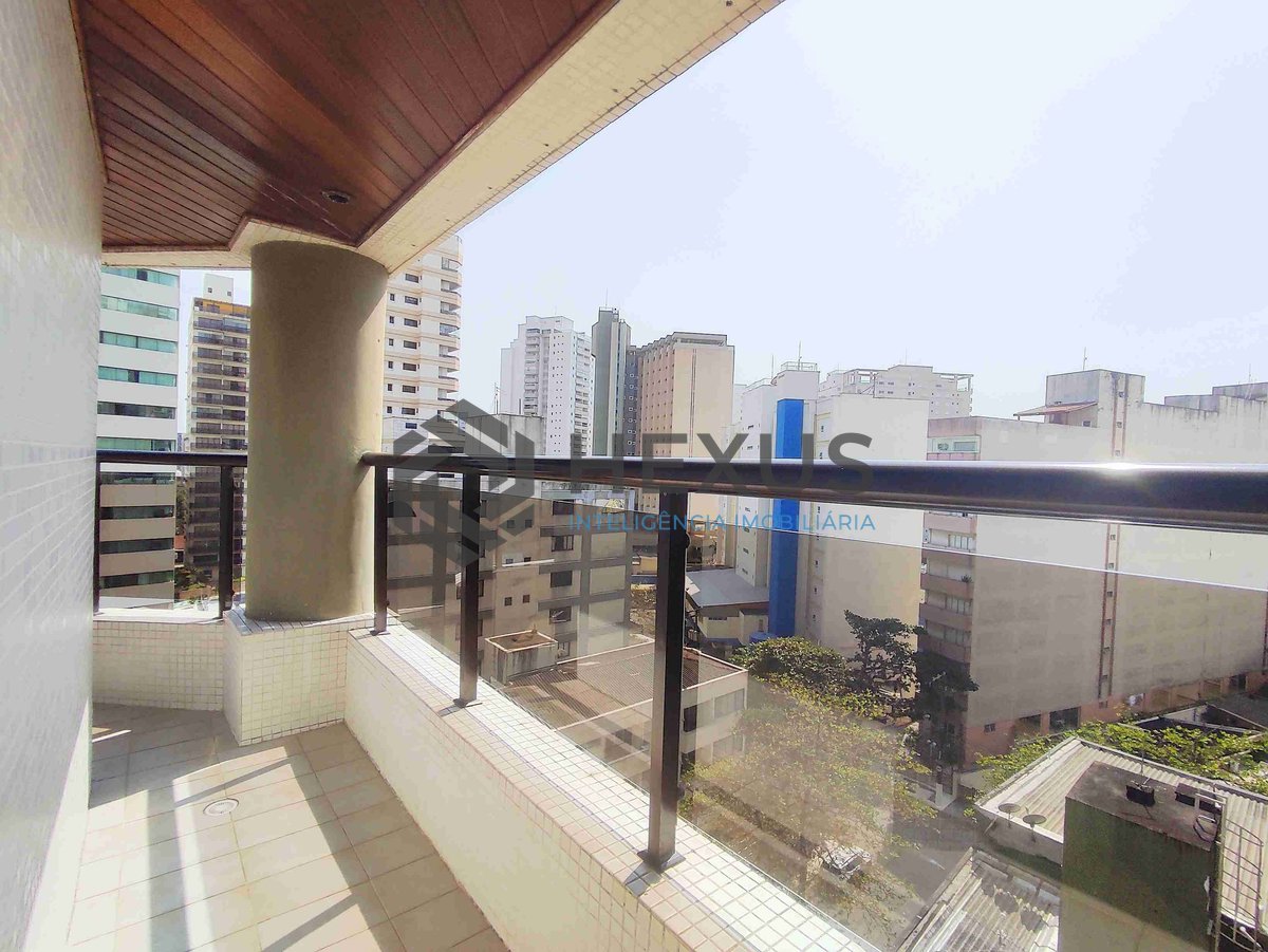 Foto 12 de Apartamento com varanda e lazer a uma quadra da Praia das Asturias, Guaruja