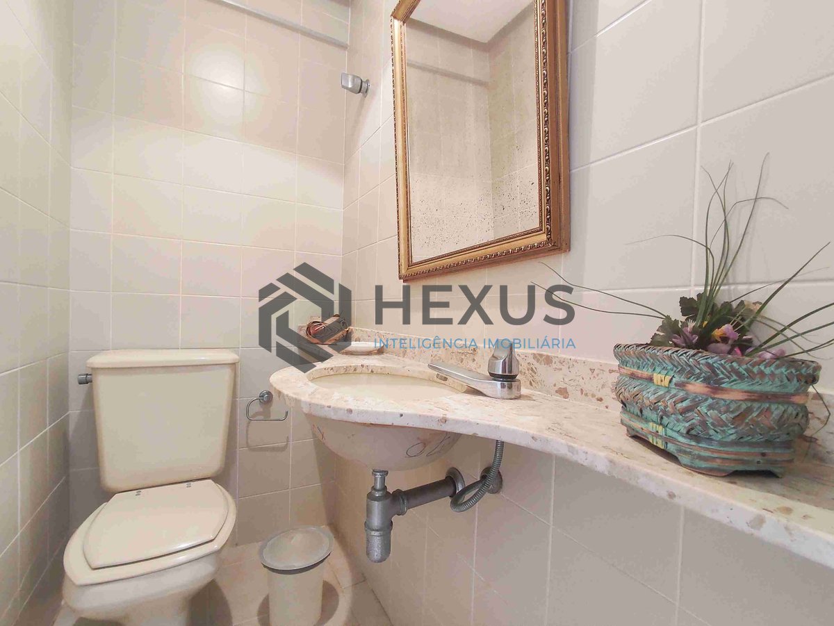 Foto 9 de Apartamento com varanda e lazer a uma quadra da Praia das Asturias, Guaruja