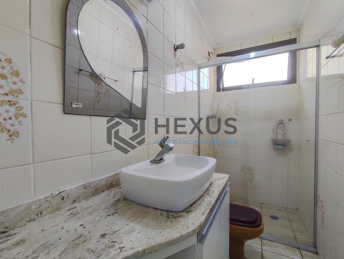 Foto 16 de Apartamento com varanda e lazer a uma quadra da Praia das Asturias, Guaruja