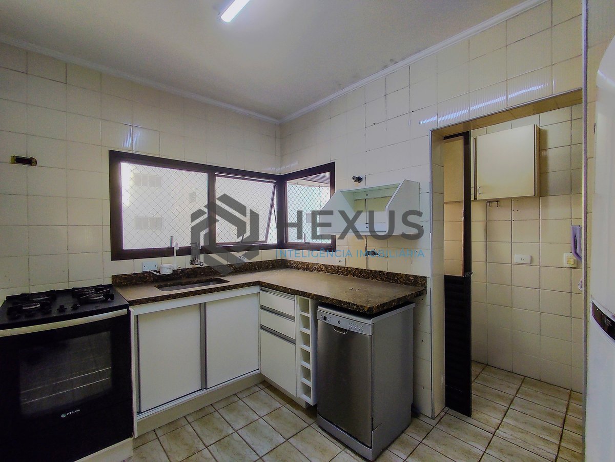 Foto 23 de Apartamento com varanda e lazer a uma quadra da Praia das Asturias, Guaruja