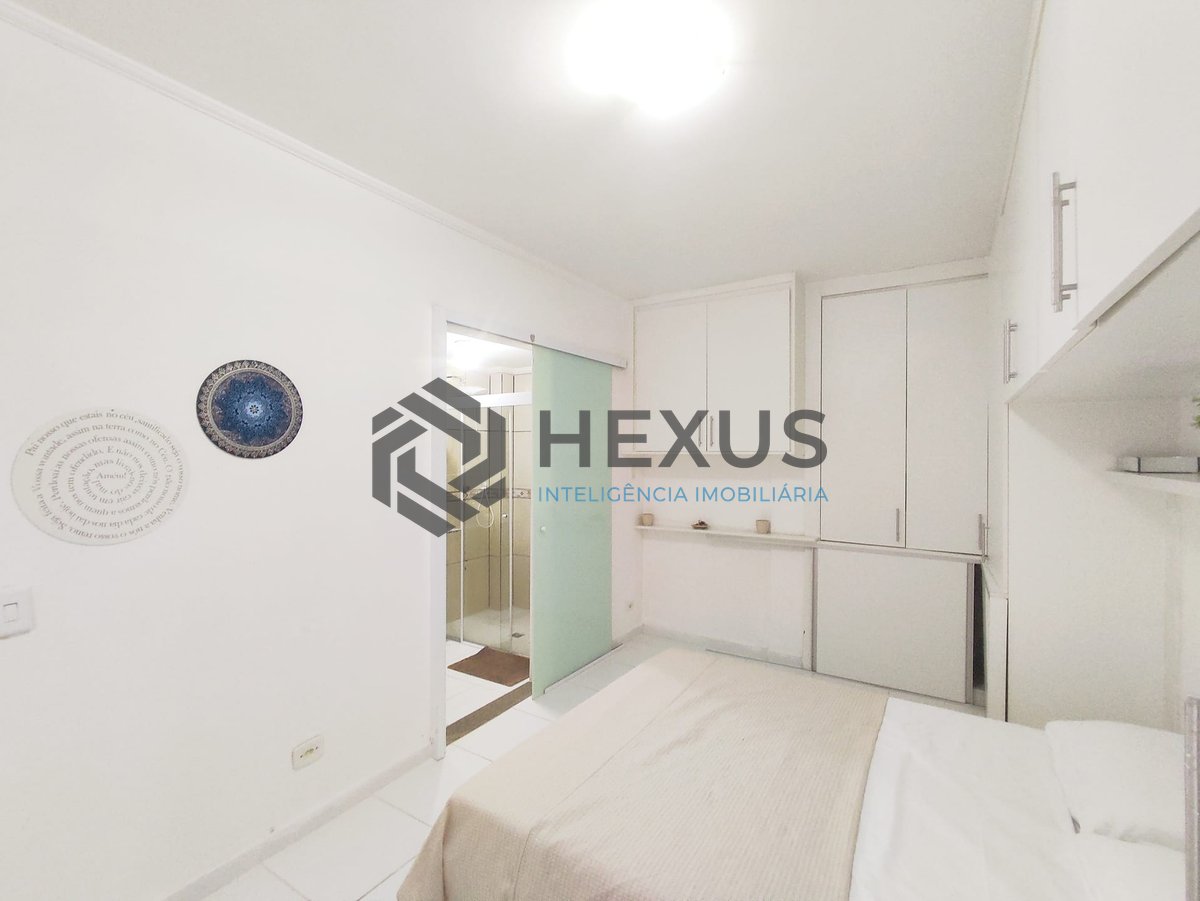 Foto 12 de Apartamento a duas quadras da Praia das Pitangueiras, Guaruja