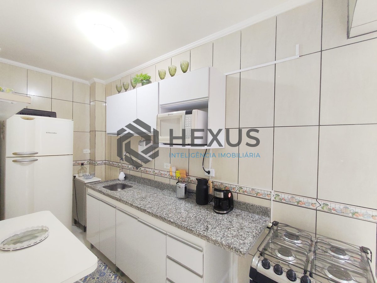 Foto 15 de Apartamento a duas quadras da Praia das Pitangueiras, Guaruja