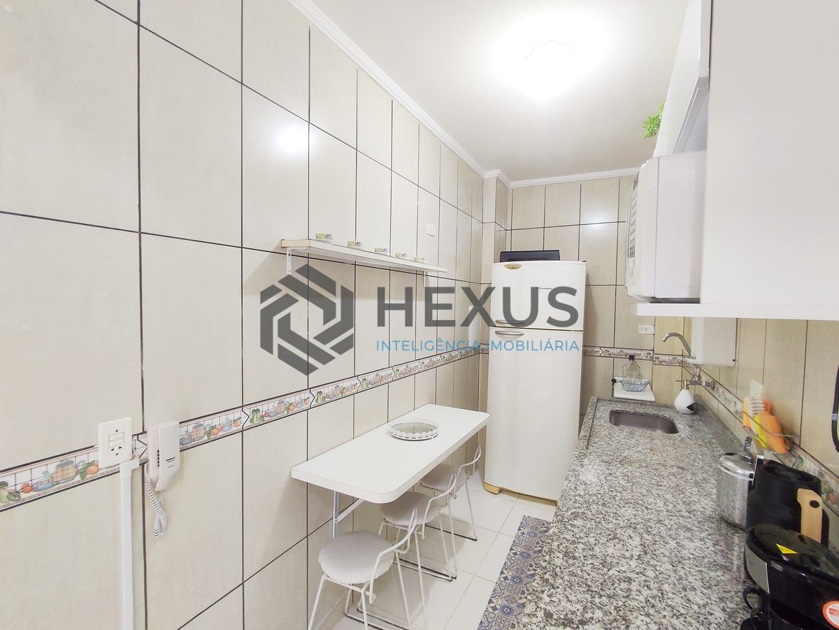 Foto 17 de Apartamento a duas quadras da Praia das Pitangueiras, Guaruja