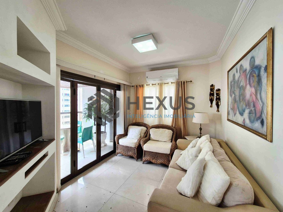 Foto 6 de Apartamento reformado com piscina e churrasqueira na varanda na Praia das Pitangueiras, Guaruja