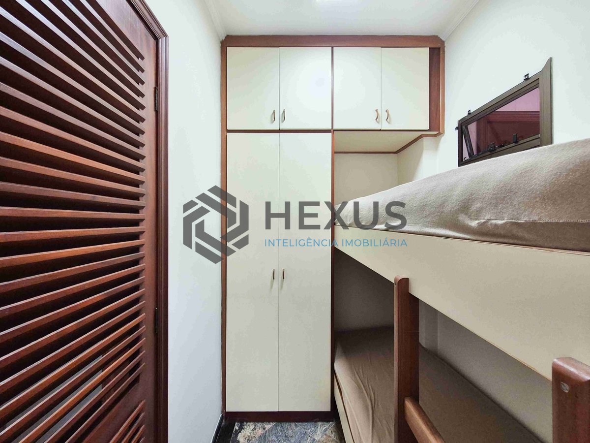 Foto 32 de Apartamento reformado com piscina e churrasqueira na varanda na Praia das Pitangueiras, Guaruja