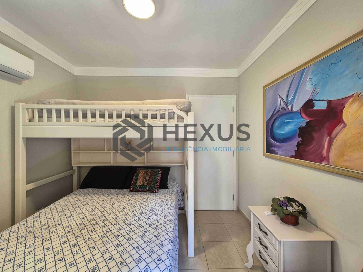 Foto 12 de Apartamento com varanda e lazer na Praia das Pitangueiras, Guaruja