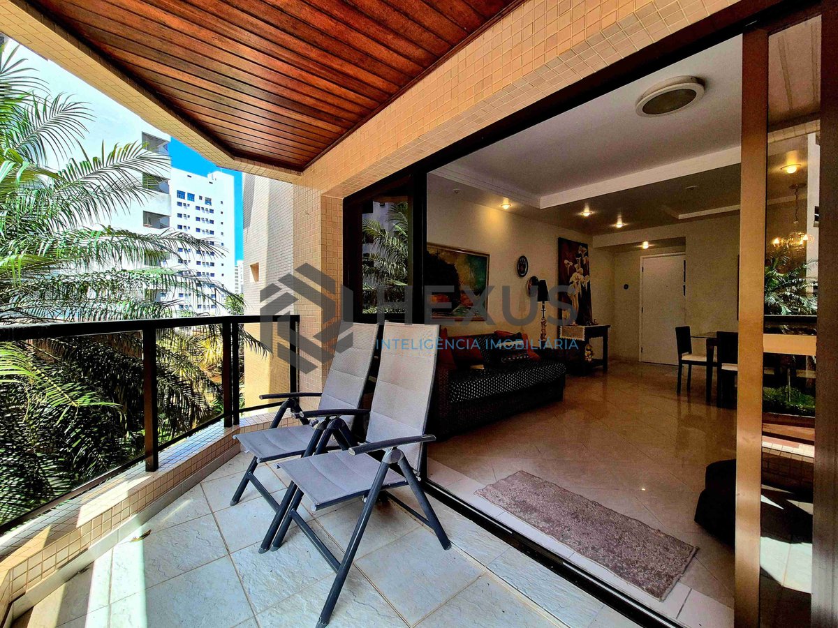 Foto 3 de Apartamento com varanda e lazer na Praia das Pitangueiras, Guaruja