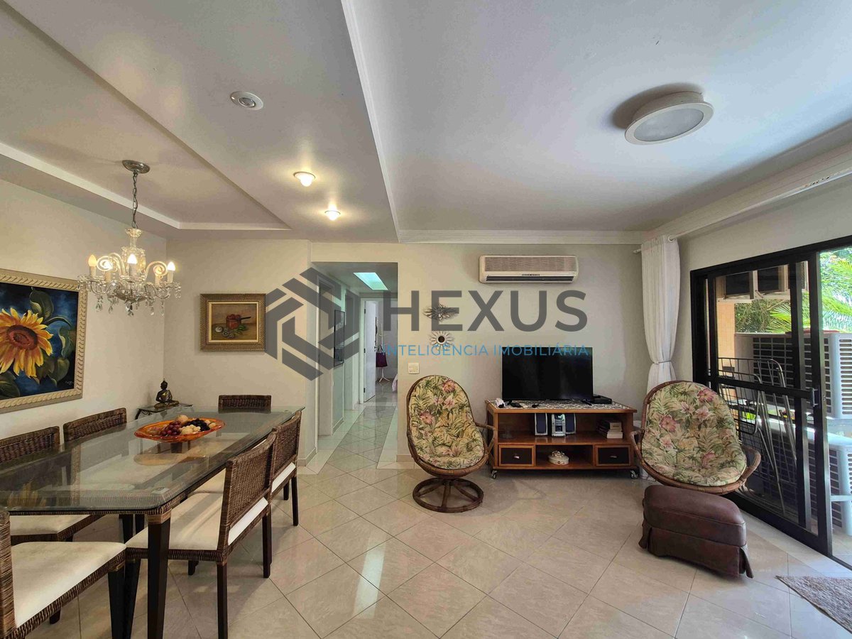 Foto 4 de Apartamento com varanda e lazer na Praia das Pitangueiras, Guaruja