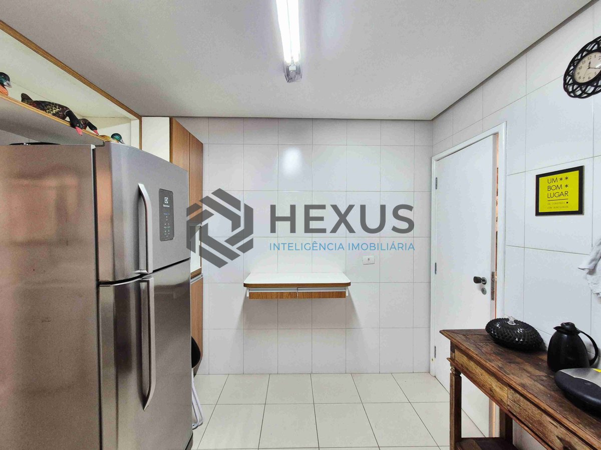 Foto 33 de Apartamento com varanda e lazer na Praia das Pitangueiras, Guaruja