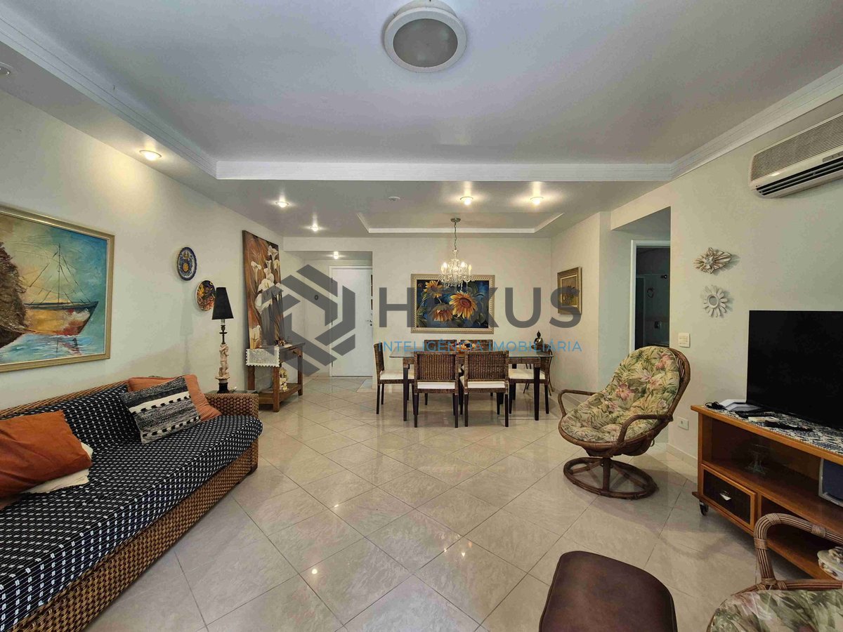 Foto 7 de Apartamento com varanda e lazer na Praia das Pitangueiras, Guaruja