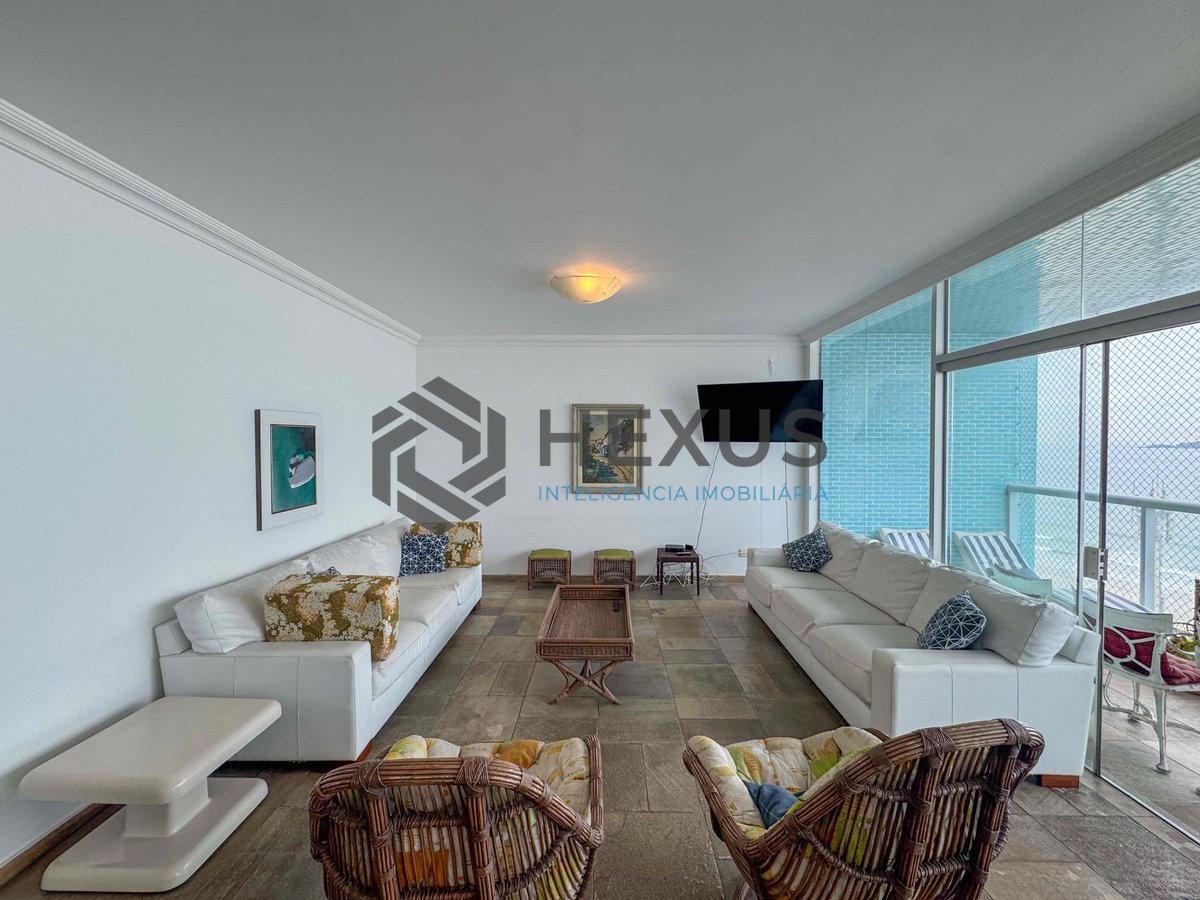 Foto 9 de Apartamento frente mar com varanda e vista mar na Praia das Pitangueiras, Guaruja