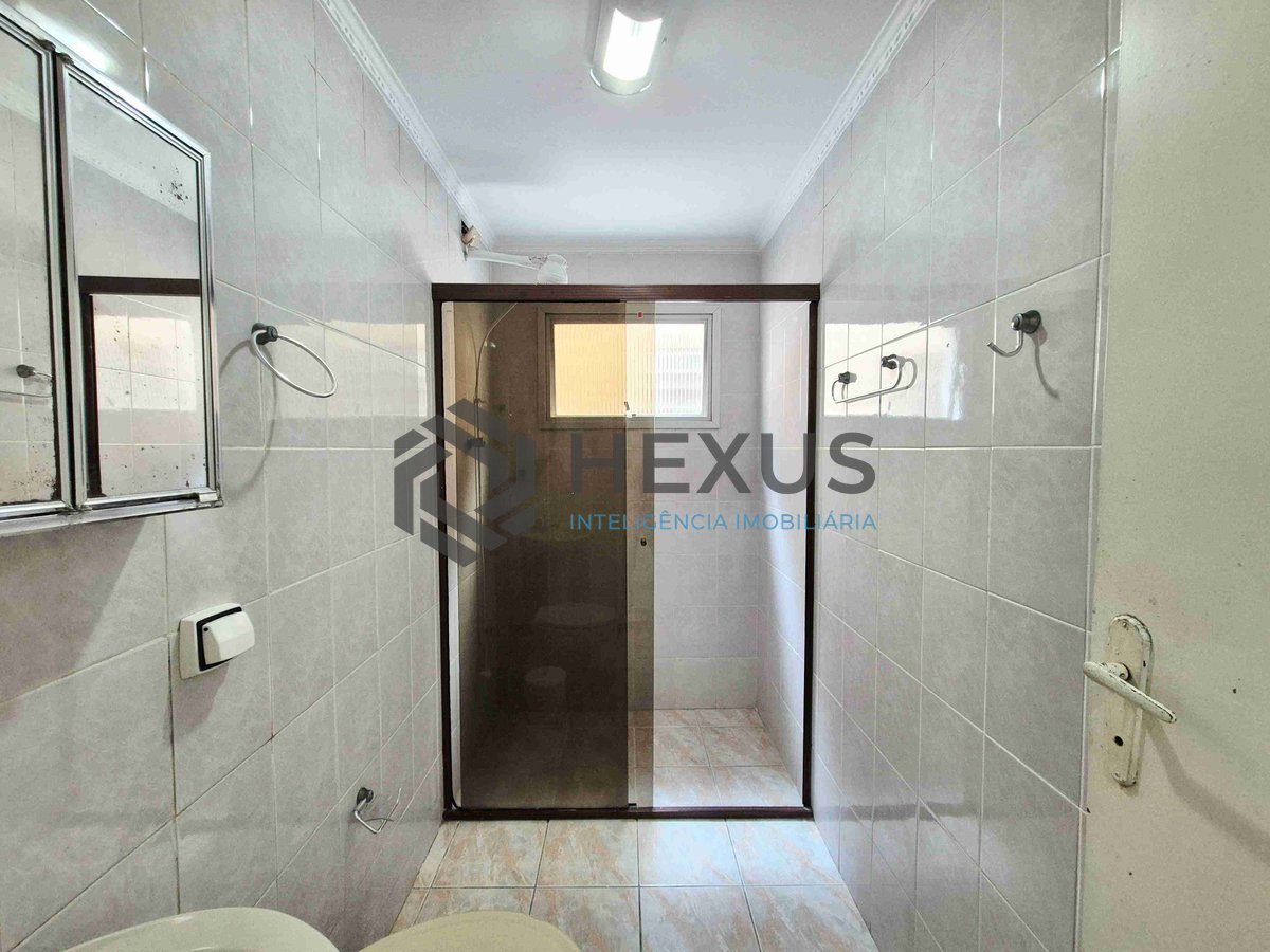 Foto 18 de Apartamento na quadra mar da Praia das Pitangueiras, Guaruja