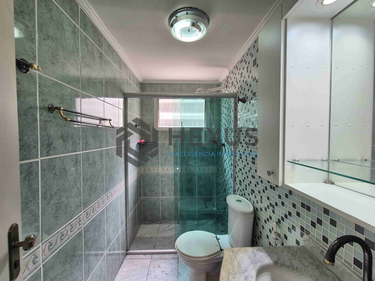 Foto 14 de Apartamento reformado na quadra mar da Praia das Pitangueiras, Guaruja
