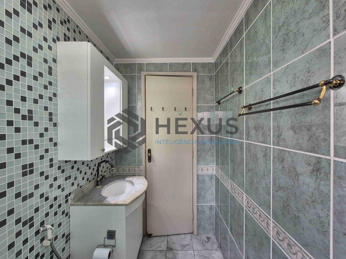 Foto 15 de Apartamento reformado na quadra mar da Praia das Pitangueiras, Guaruja