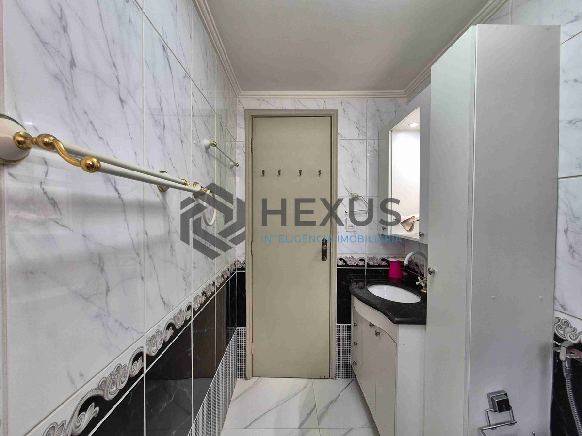 Foto 20 de Apartamento reformado na quadra mar da Praia das Pitangueiras, Guaruja
