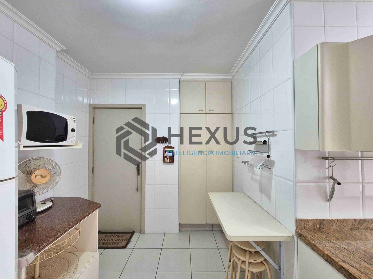 Foto 22 de Apartamento reformado na quadra mar da Praia das Pitangueiras, Guaruja