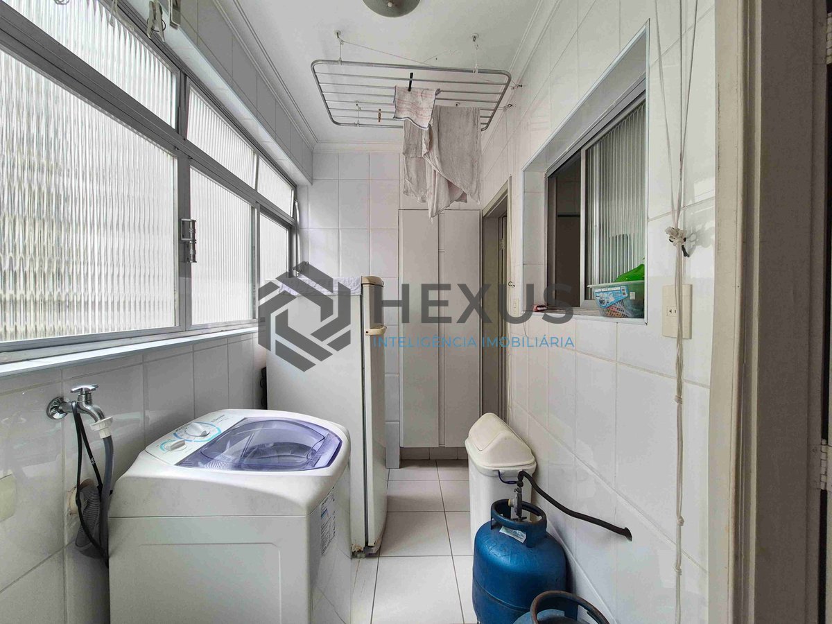 Foto 27 de Apartamento reformado na quadra mar da Praia das Pitangueiras, Guaruja