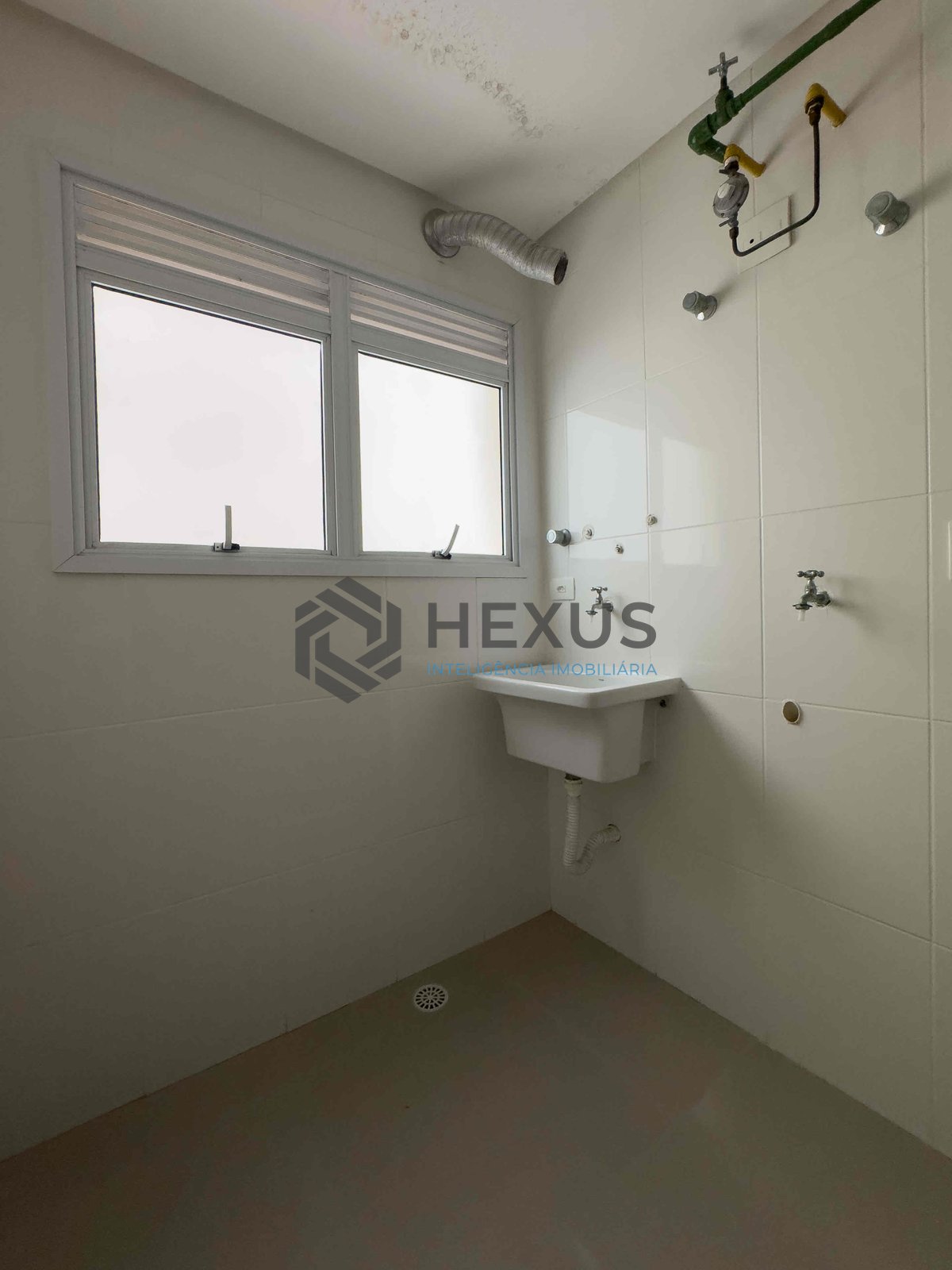 Foto 23 de Apartamento com varanda gourmet e lazer em prédio novo a 1 quadra da Praia das Pitangueiras,Guaruja